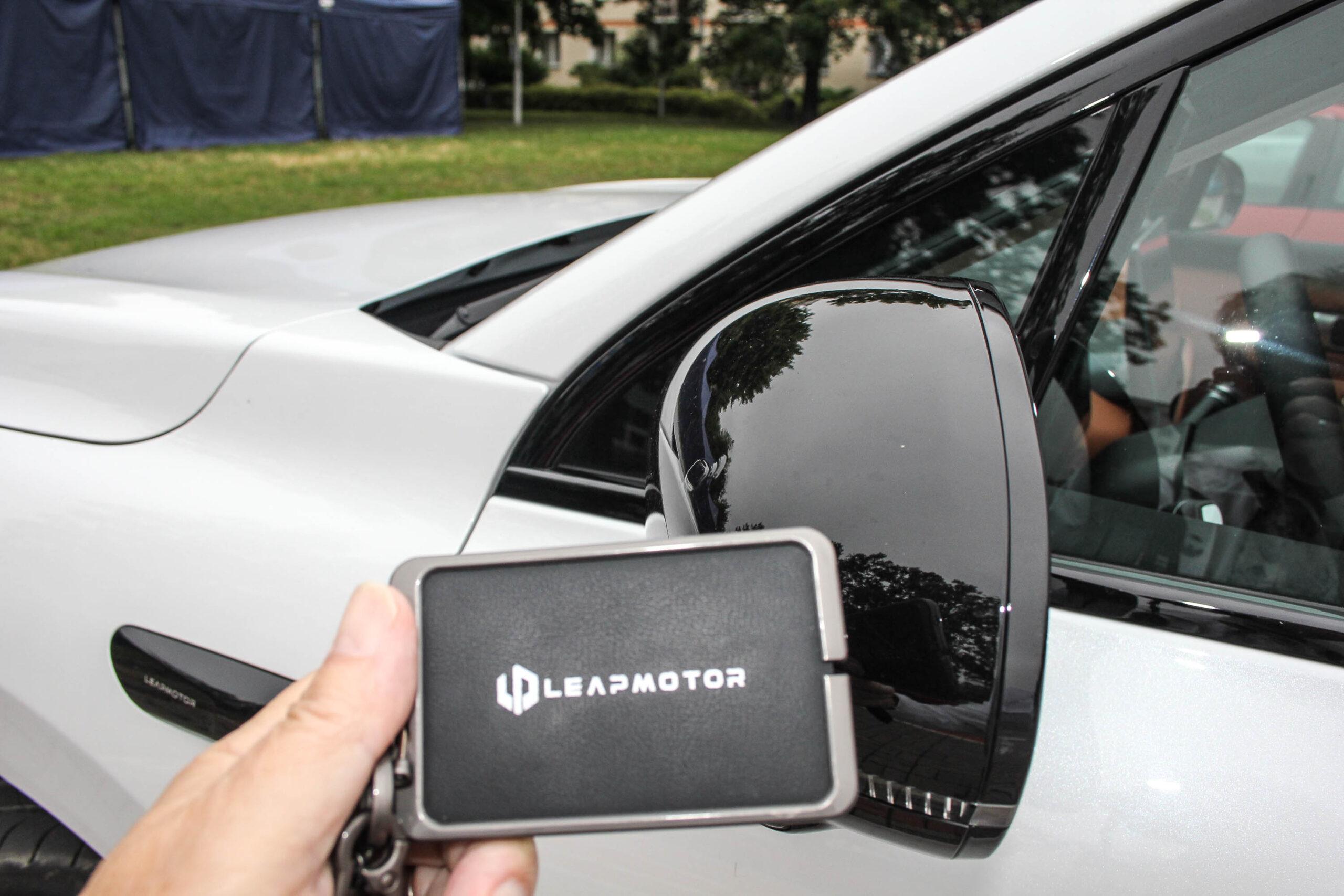 Pomiziaj mnie po lusterku, to może się przed tobą otworzę