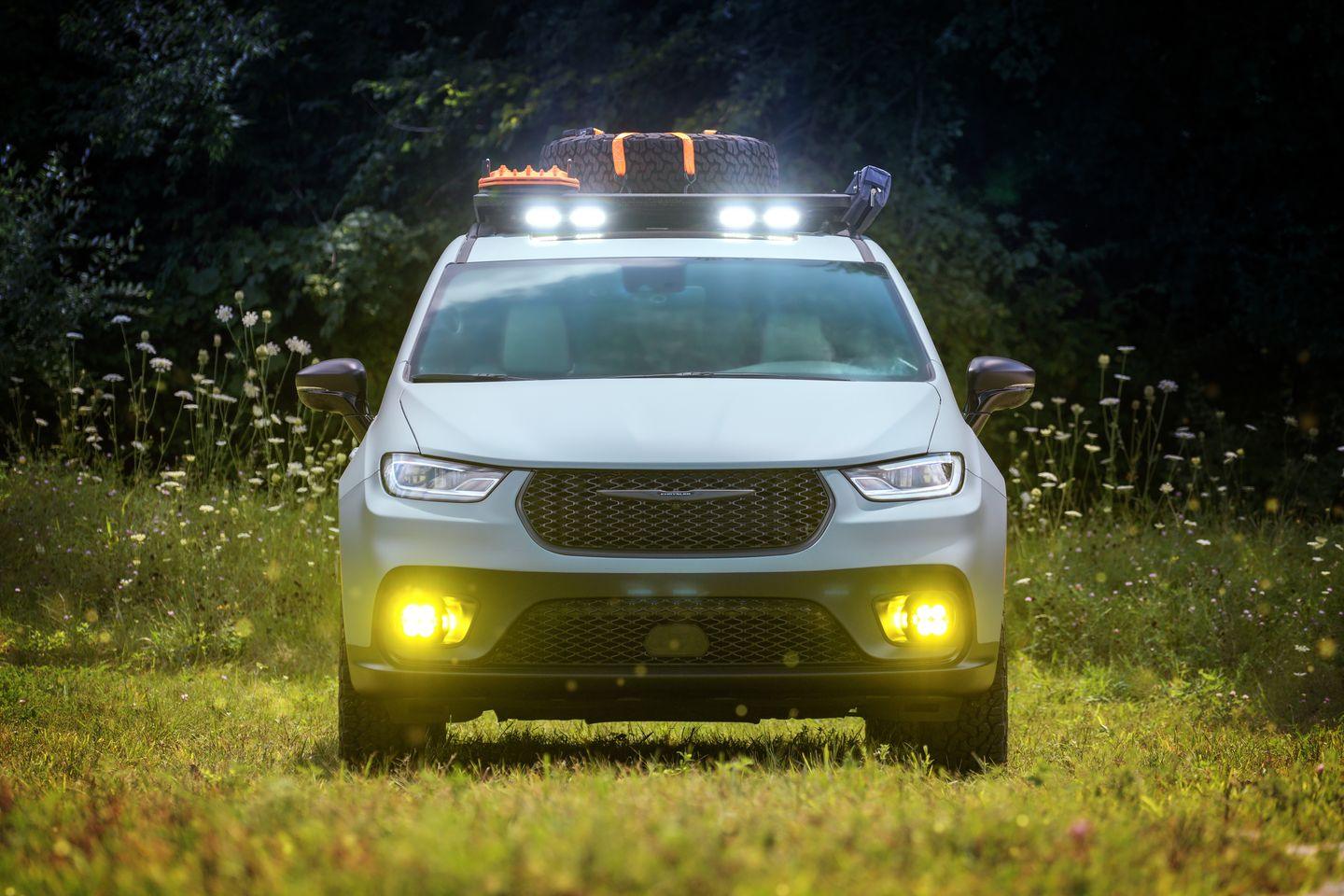 Chrysler Pacifica Grizzly Peak koncept minivana o wyjatkowych mozliwosciach 02 Wiadomości