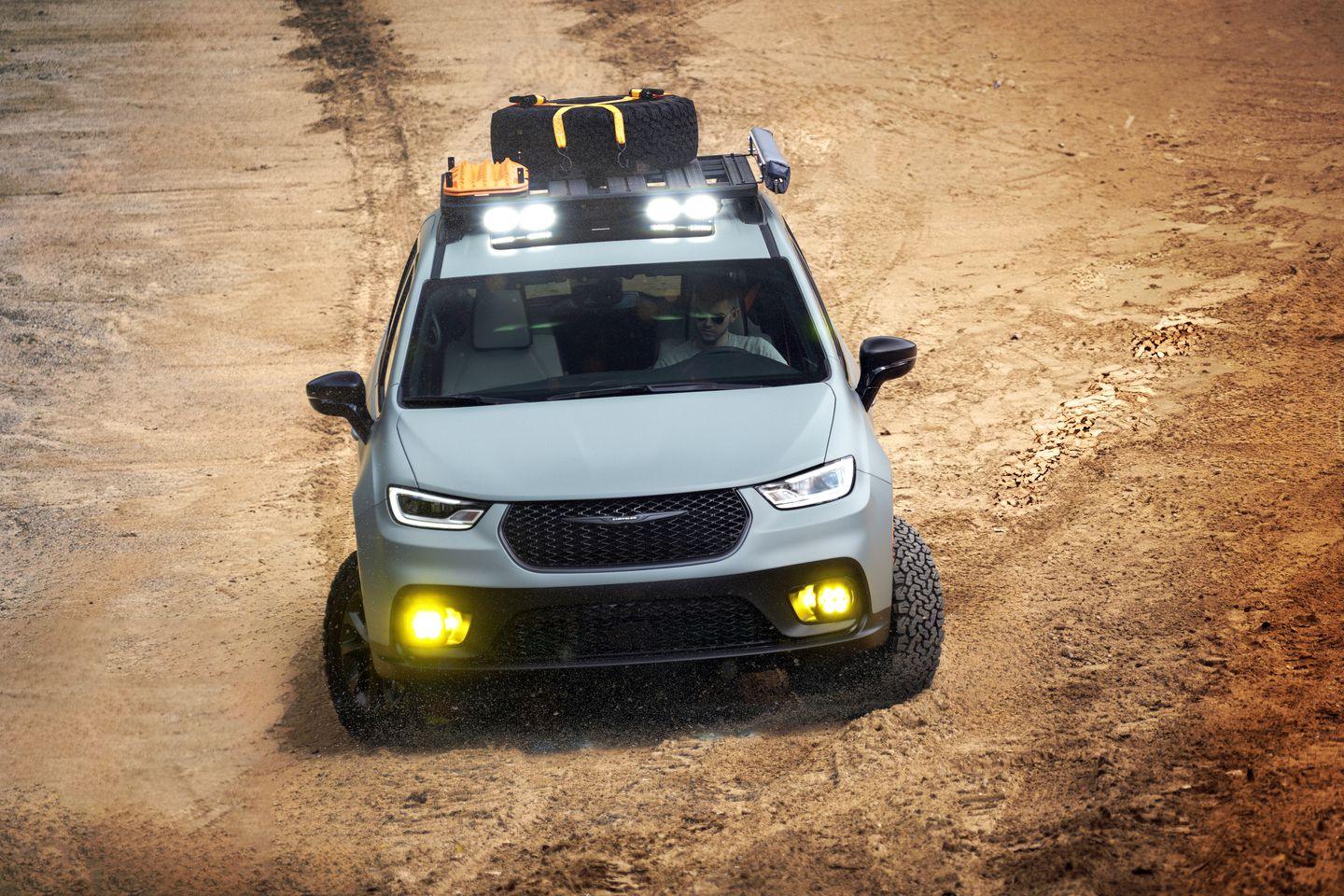 Chrysler Pacifica Grizzly Peak koncept minivana o wyjatkowych mozliwosciach 03 Wiadomości