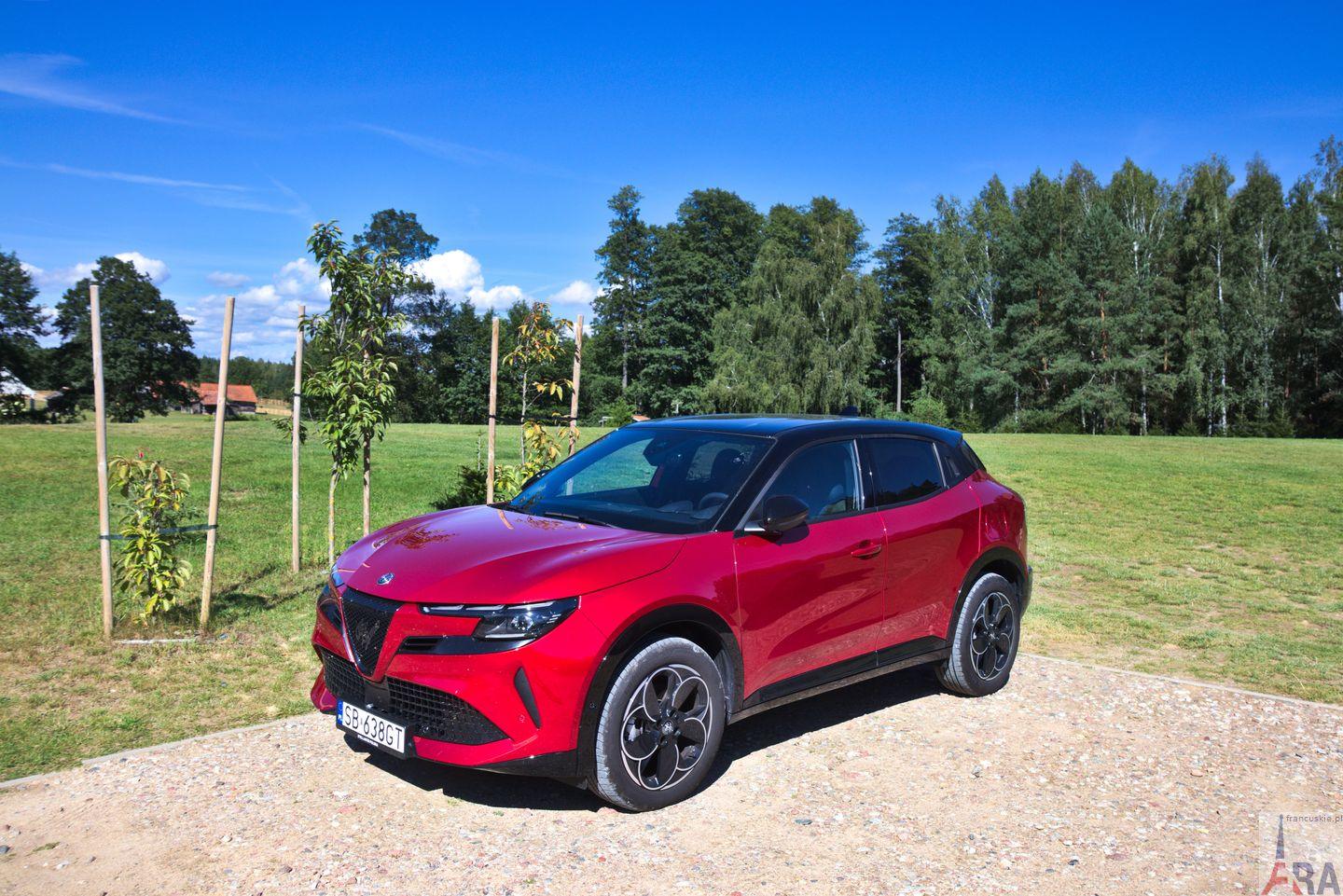 038. Alfa Romeo Junior Ibrida Q4 Wiadomości