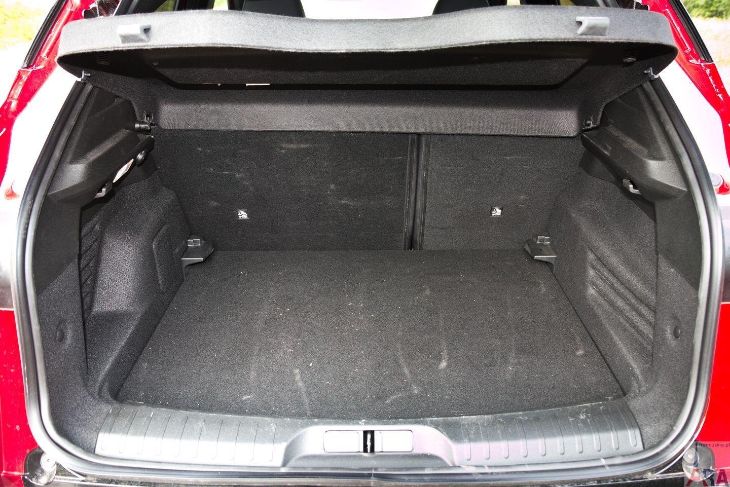 056. Alfa Romeo Junior Ibrida Q4 Testy