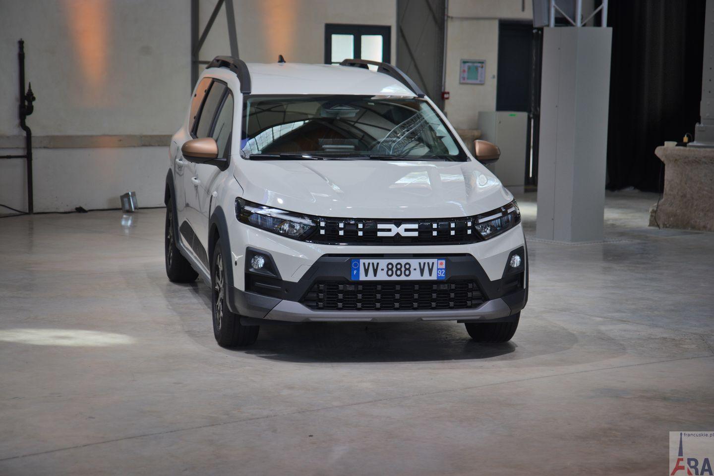 Dacia Sandero i Dacia Jogger 155 KM i odswiezony design 17 Wiadomości