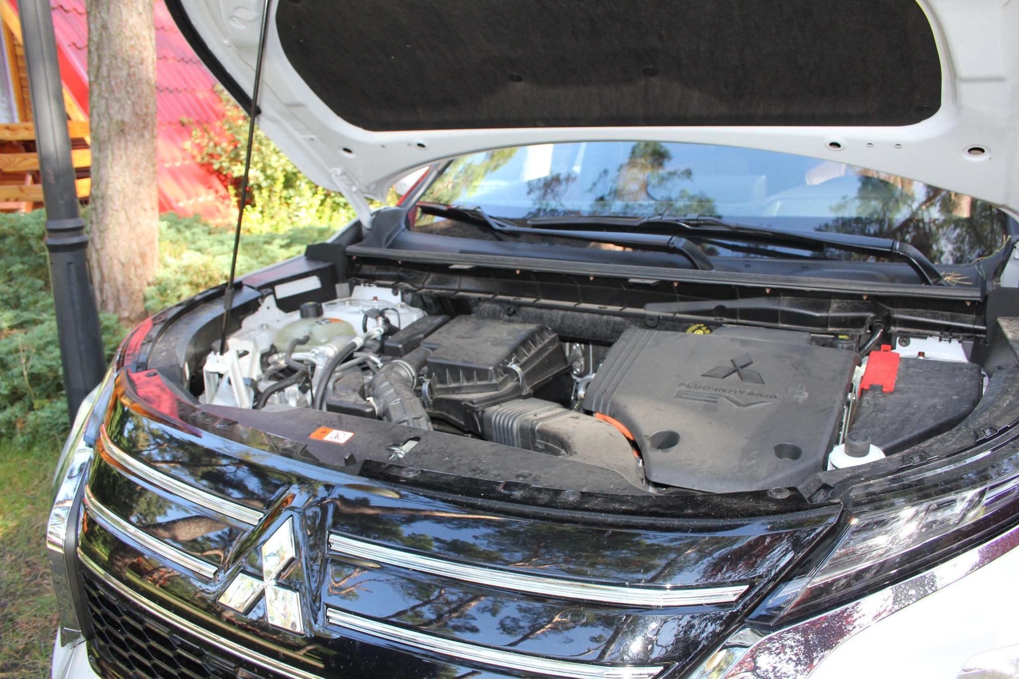 mitsubishi outlander 4 Testy