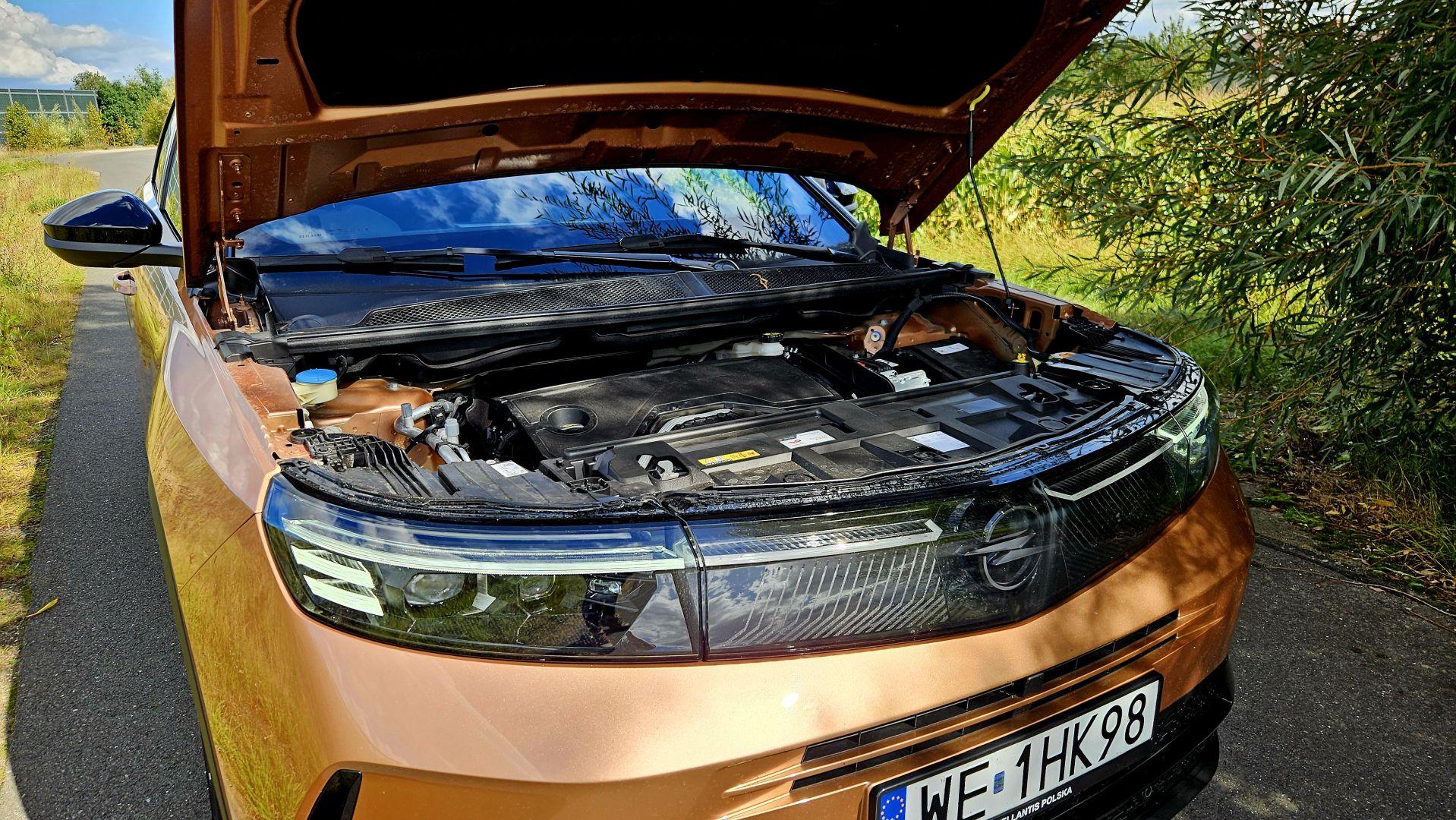 Opel Grandland Hybrid 145 2026 031 Testy