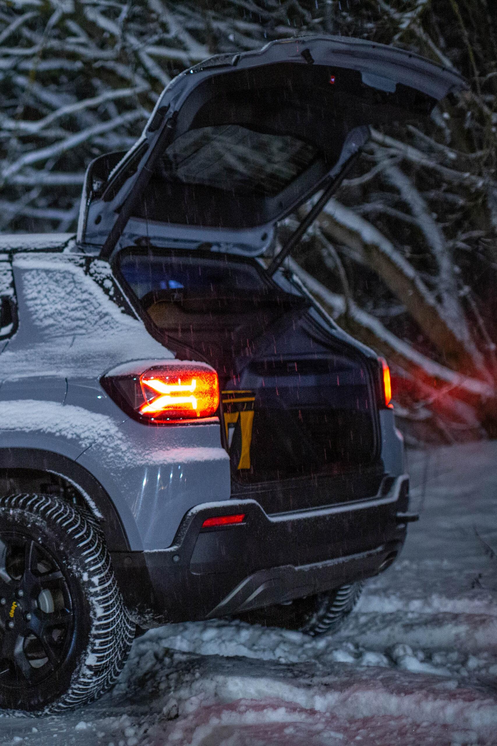 Jeep Avenger North Face ma elektryczną klapę bagażnika