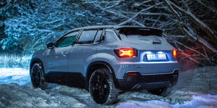 jeep avenger north face 4xe 2025 3 Testy