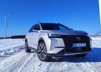 Test. DS 7 Jules Verne Plug In Hybrid AWD 300 czyli francuski sen o lataniu 01 DS - testy i opinie