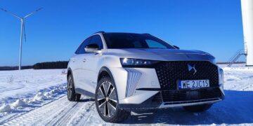 Test. DS 7 Jules Verne Plug In Hybrid AWD 300 czyli francuski sen o lataniu 01 Wiadomości