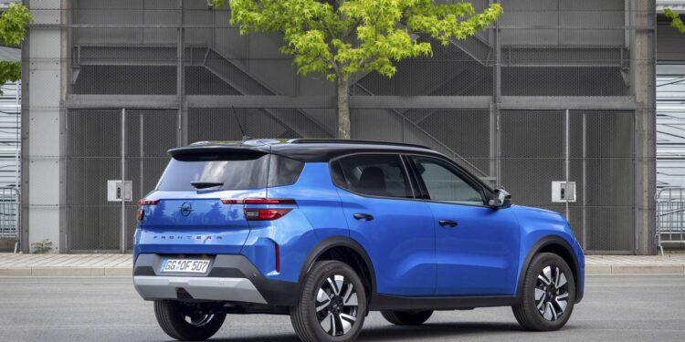 Bezkluczykowy rozruch funkcja podgrzewania i swiezy kolor. Opel Frontera teraz jeszcze bardziej wszechstronny 6 Wiadomości
