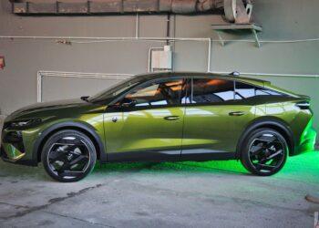Peugeot Polygon Concept w Polsce pokazano ez Peugeot 408 Wiadomości