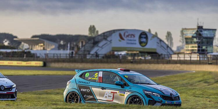 05 KONIUK Filip (POL), AST Compétition, Clio Cup series, action during the 1st round of the Clio Cup Series 2026, from April 3 to 6, 2026 on the Circuit Paul Armagnac, in Nogaro, France - Photo De Mattia Marc / DPPI