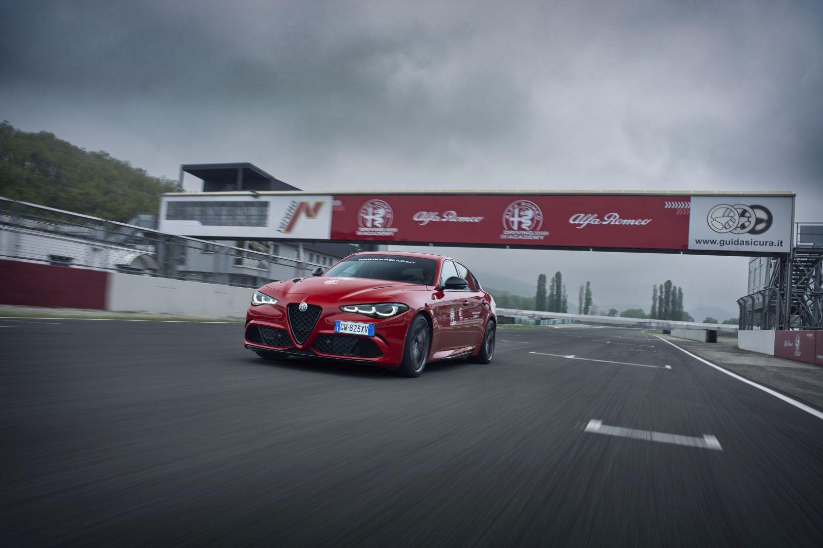 Alfa Romeo Driving Academy 007 Wiadomości
