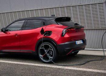 Alfa Romeo Junior Elettrica przybywa do Singapuru 1 Wiadomości