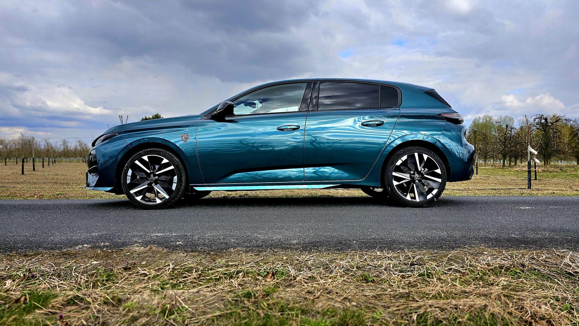 Nowy Peugeot 308 1.2 Hybrid 145 face lifting 2026 014 Wiadomości