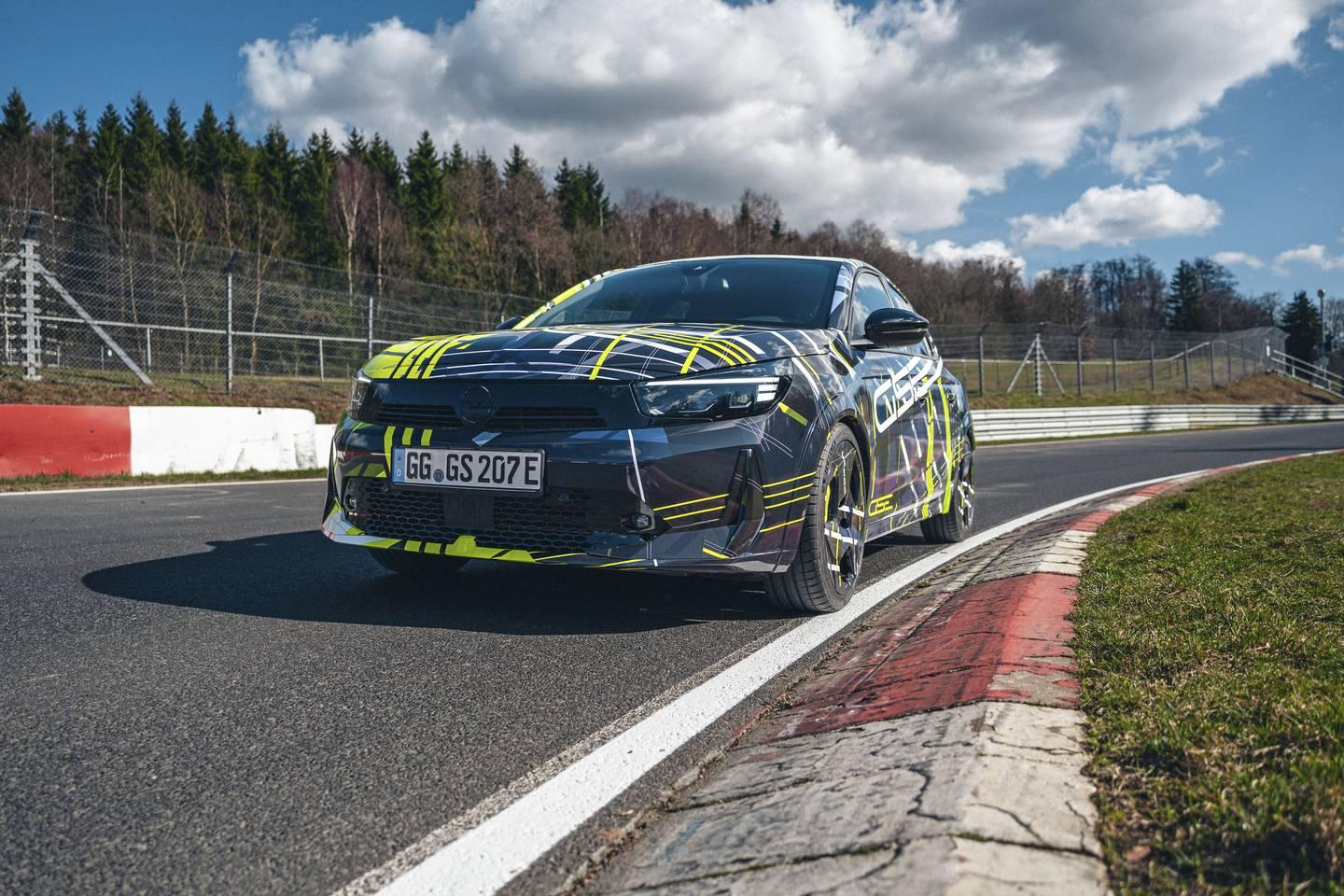 Swiatowa premiera. Opel prezentuje prototyp GEN4 dla Formuly E. Opel Corsa GSE 2 Wiadomości
