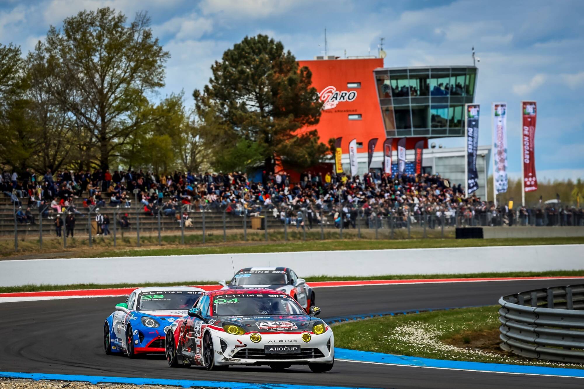 Rewolucja w Alpine ELF Cup Series. Rozpoczął się sezon 2026 ...