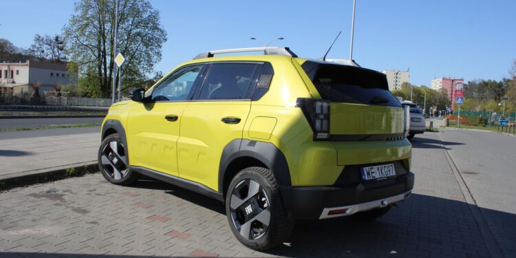 Fiat Grande Panda Hybrid 110 010 Wiadomości