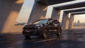 Mitsubishi Outlander PHEV BLACK Edition juz w polskich salonach 02 Wiadomości