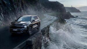 Mitsubishi Outlander PHEV BLACK Edition juz w polskich salonach 03 Wiadomości