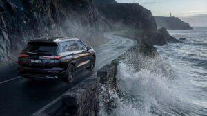 Mitsubishi Outlander PHEV BLACK Edition juz w polskich salonach 04 Wiadomości