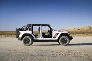 Niech Wolnosc Jezdzi. Jeep Wrangler America250 Edition rozswietla czerwien biel i blekit 04 Wiadomości