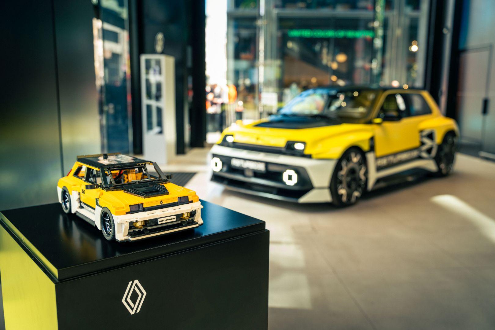 Renault 5 Turbo 3E LEGO 010