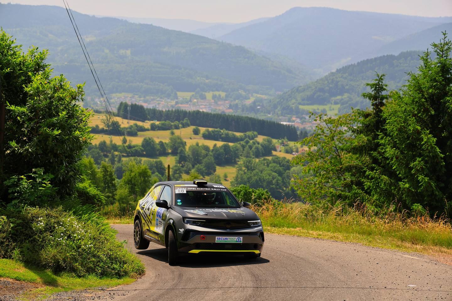 W Holandii rozpoczyna sie sezon 2026 ADAC Opel GSE Rally Cup. Elektryczna rewolucja w rajdach samochodow nadal trwa 02 Wiadomości