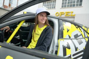 W Holandii rozpoczyna sie sezon 2026 ADAC Opel GSE Rally Cup. Elektryczna rewolucja w rajdach samochodow nadal trwa Claire Schonborn Wiadomości