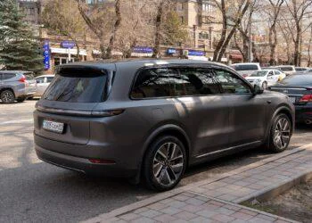Li Auto L9 in Almaty