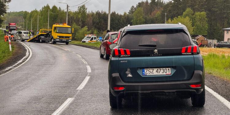 peugeot droga wypadek toyota 1 Wiadomości