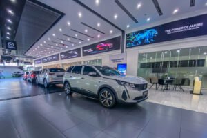 salon peugeot hanoi wietnam 2026 2 Wiadomości
