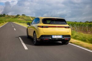 Leapmotor prezentuje nowego C hatchbacka B05. Nowy poziom sportowej elektromobilnosci 06 Wiadomości