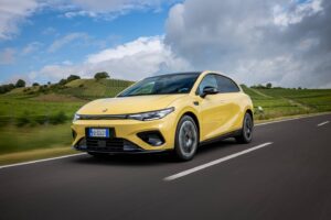 Leapmotor prezentuje nowego C hatchbacka B05. Nowy poziom sportowej elektromobilnosci 07 Wiadomości