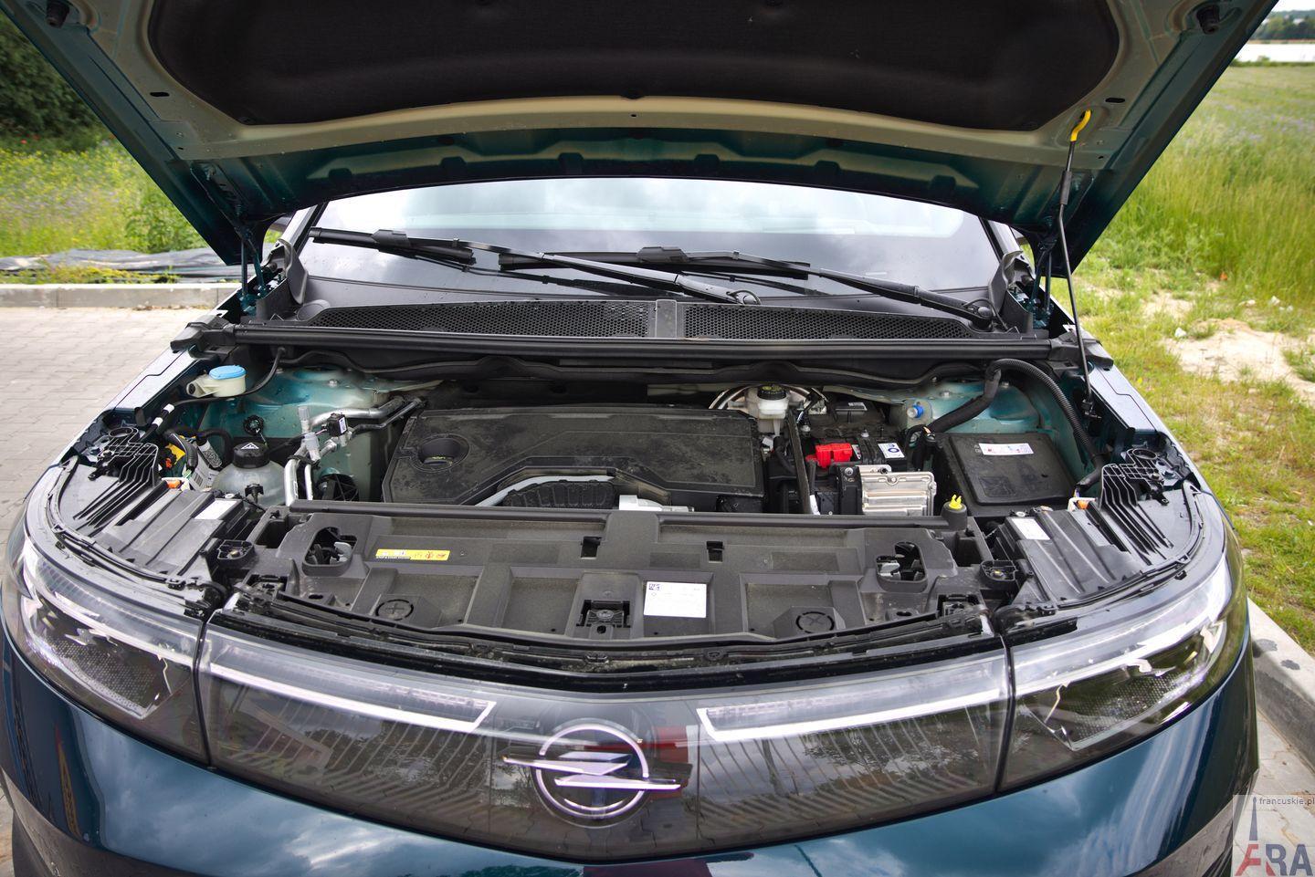 Opel Grandland GS Turbo Hybrid eDCT6 145 025 Testy