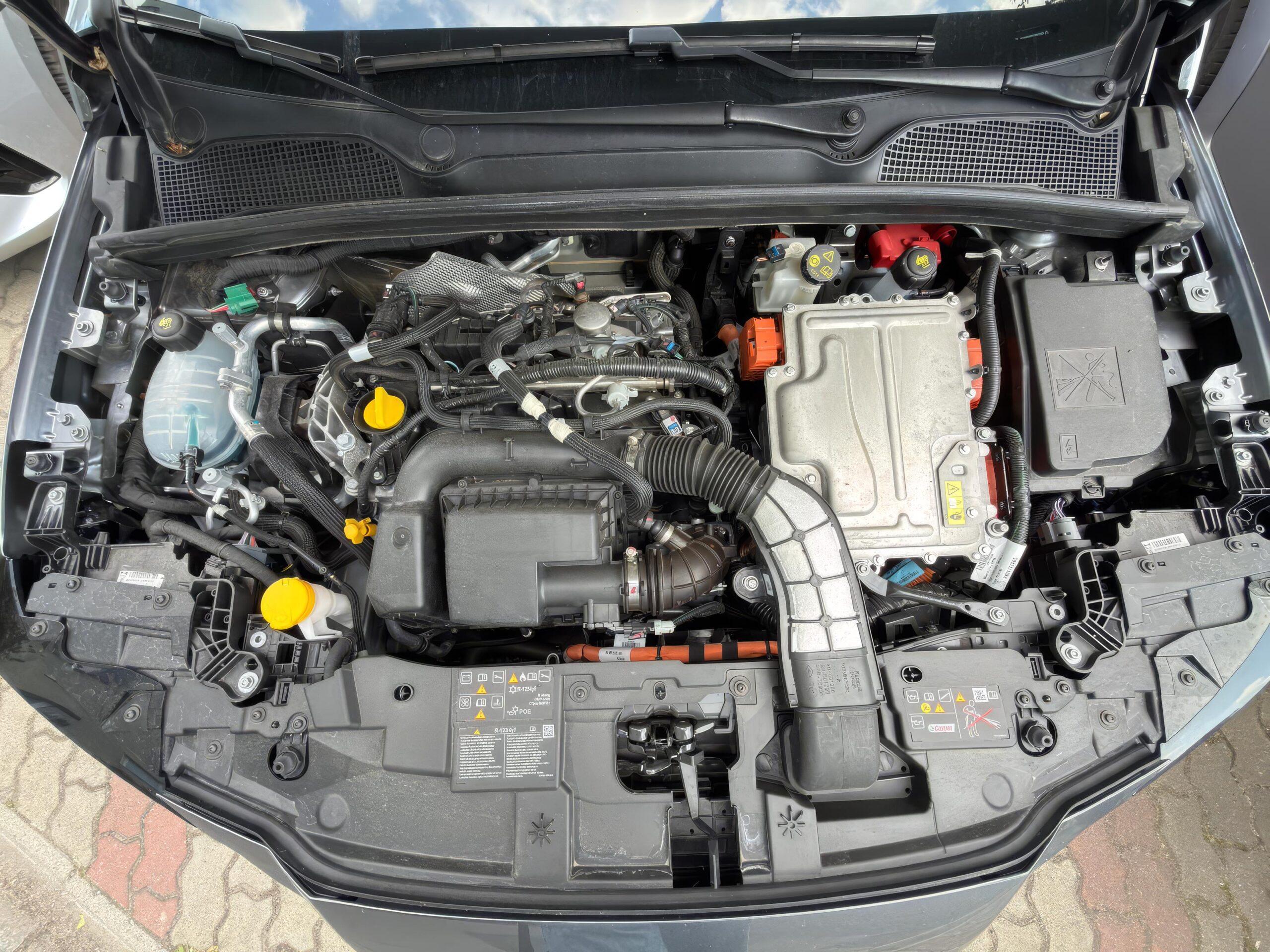 Nowy silnik 1.8 Full Hybrid 160 KM w Renault Clio jest cichy, oszczędny i płynny