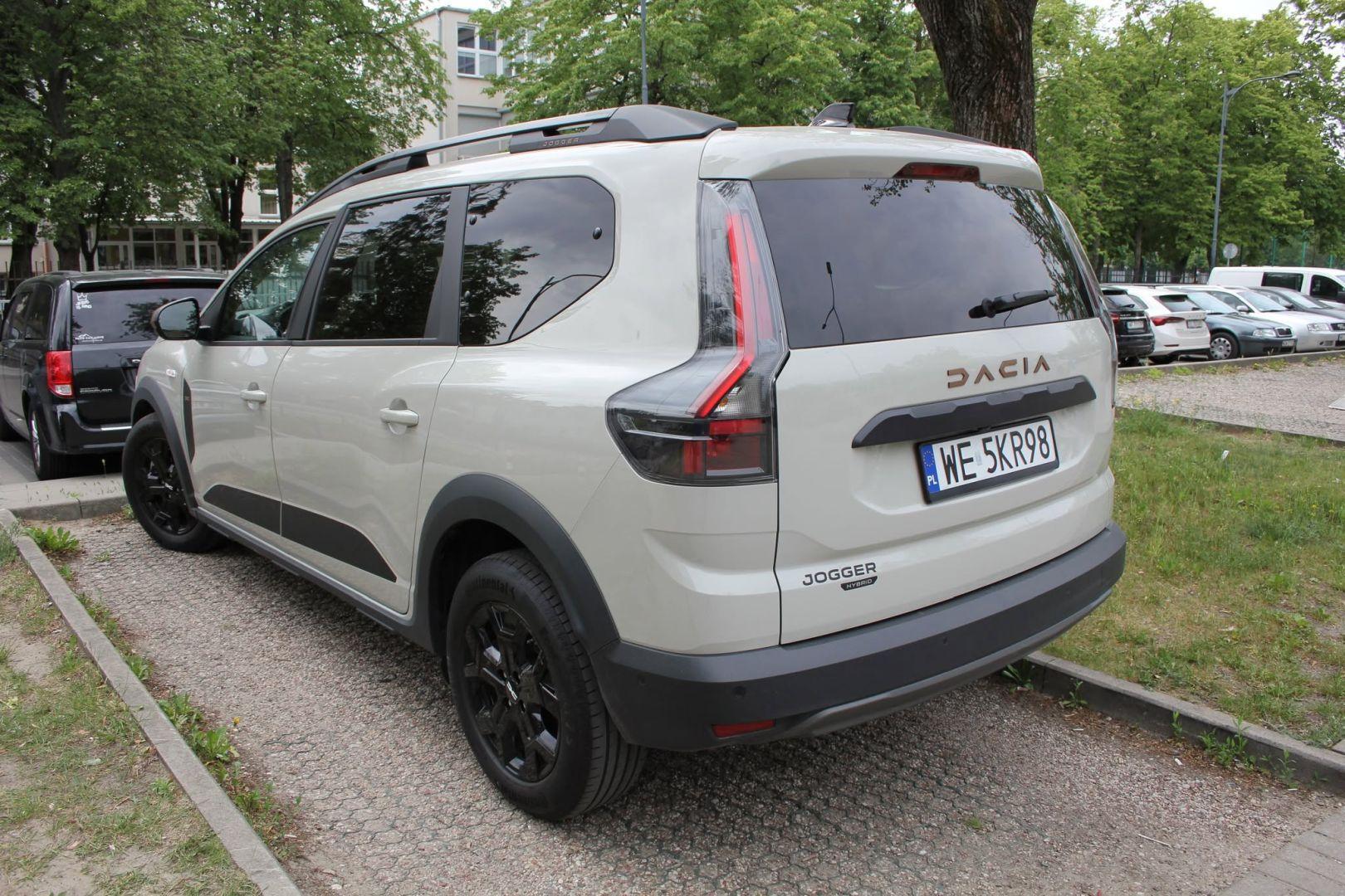 Nowa Dacia Jogger 1.8 Hybrid 155 051 Wiadomości