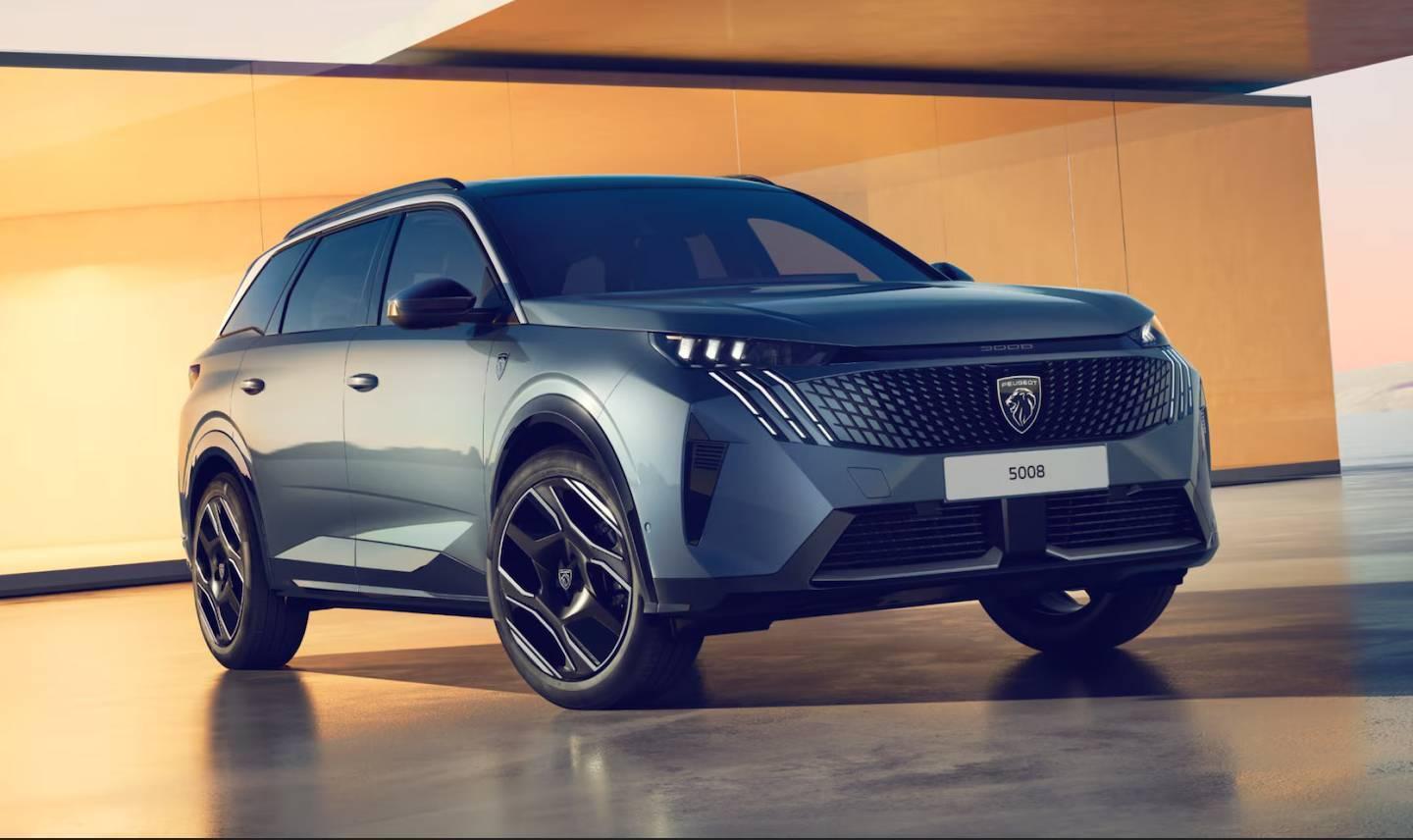 Rekordowy miesiac i drugi kwartal. Stellantis w czerwcu 2026 w Meksyku. Peugeot 5008 Wiadomości