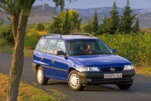Opel Astra F obchodzi swoje 35 lecie 11 Wiadomości