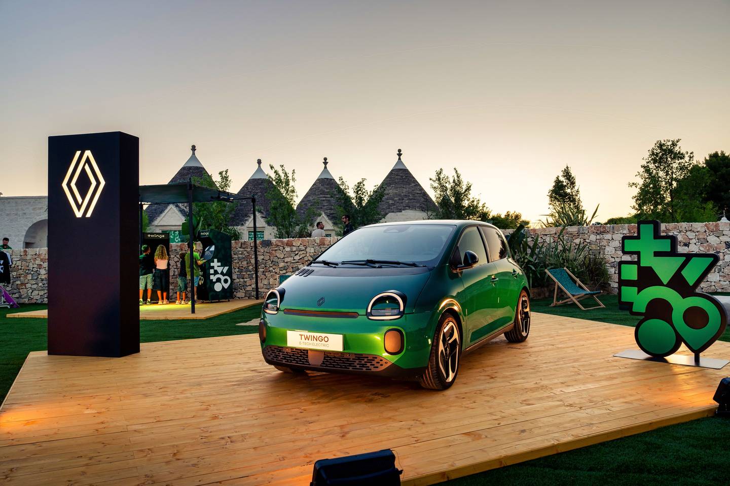Renault oficjalny partner Festiwalu Viva po raz piaty z rzedu przywiozl nowe Twingo E Tech Electric do Doliny Itria 089 Wiadomości