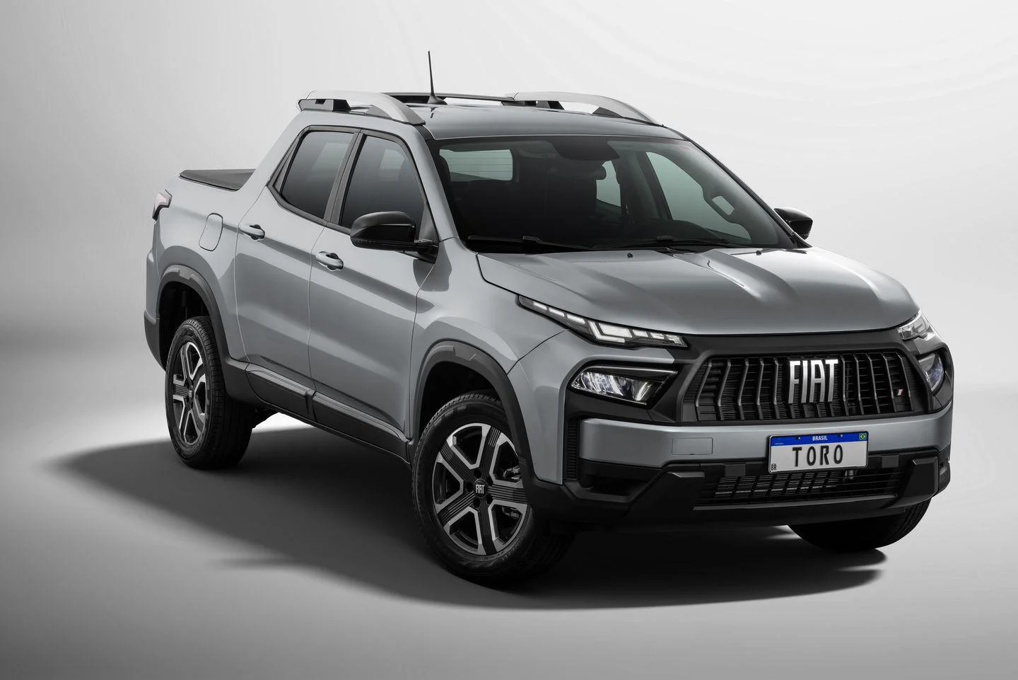 Tak sie robi sprzedaz Fiat tanieje o kilkanascie procent Toro Freedom MY2027 Wiadomości