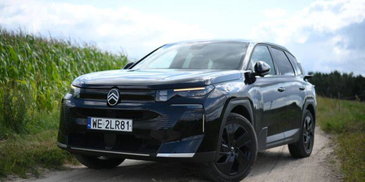 Citroen C5 Aircross MAX 1.2 Hybrid. Czarny kon segmentu 02 Wiadomości