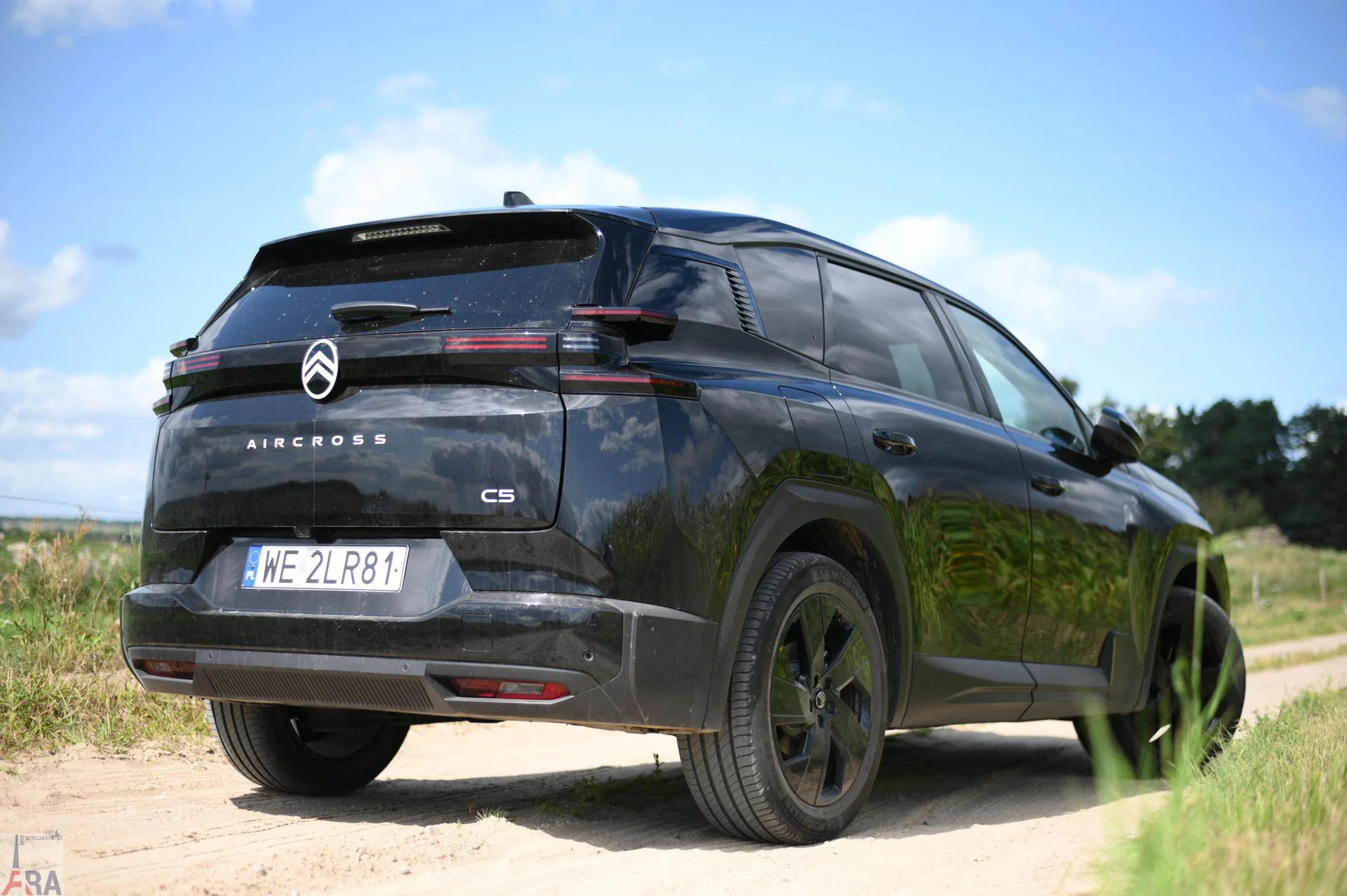 Citroen C5 Aircross MAX 1.2 Hybrid. Czarny kon segmentu 03 Testy