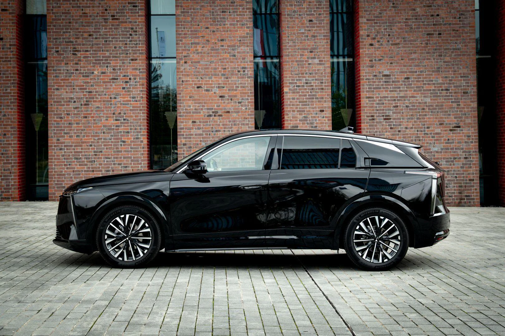 DS N°7 HYBRID Katowice 01 Wiadomości
