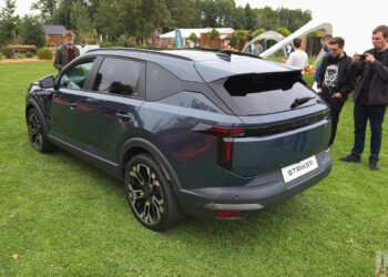 Dacia Striker po raz pierwszy w Polsce. Duster i Bigster z nowym napedem Tribrid 150 4X4 26 Wiadomości