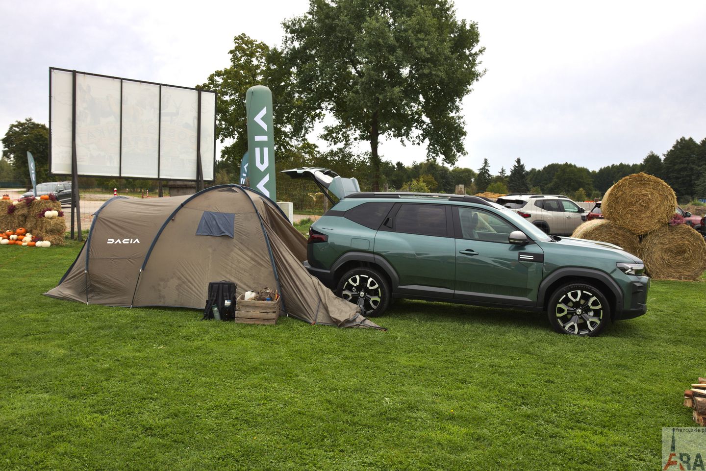 Dacia Striker po raz pierwszy w Polsce. Duster i Bigster z nowym napedem Tribrid 150 4X4 60 Wiadomości