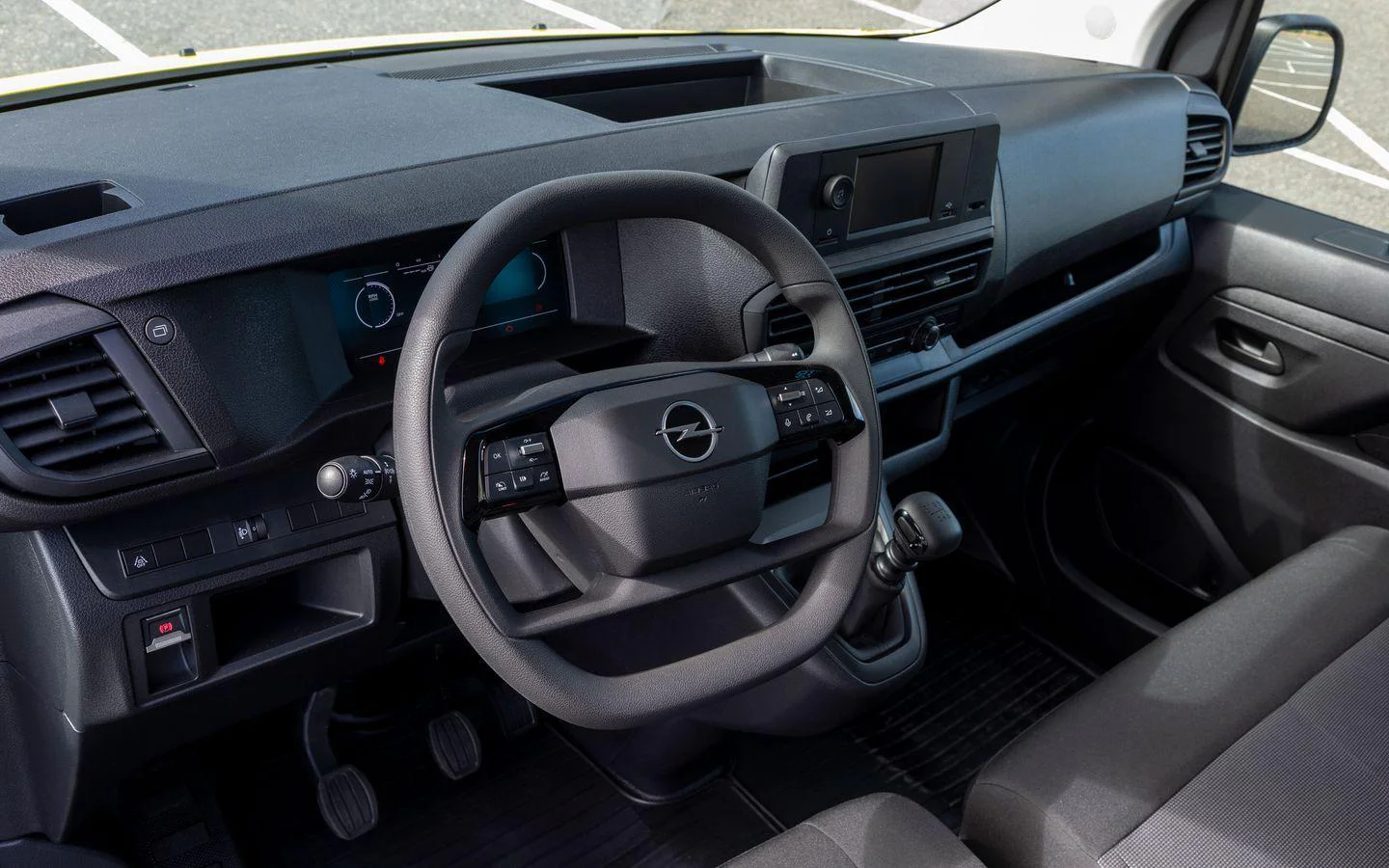 Opel Vivaro z kabina i rama Platform Cab praktyczny mocny wszechstronny i z silnikiem Diesla 5 Wiadomości