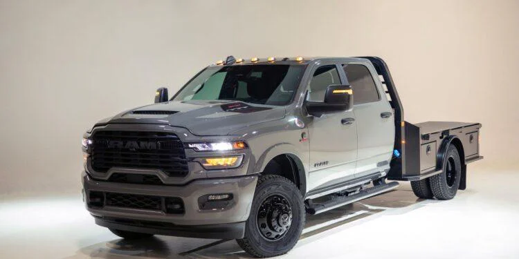 RAM Chassis Cab Night Edition MY2027 1 Wiadomości