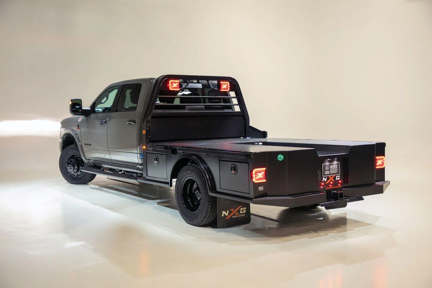 RAM Chassis Cab Night Edition MY2027 2 Wiadomości