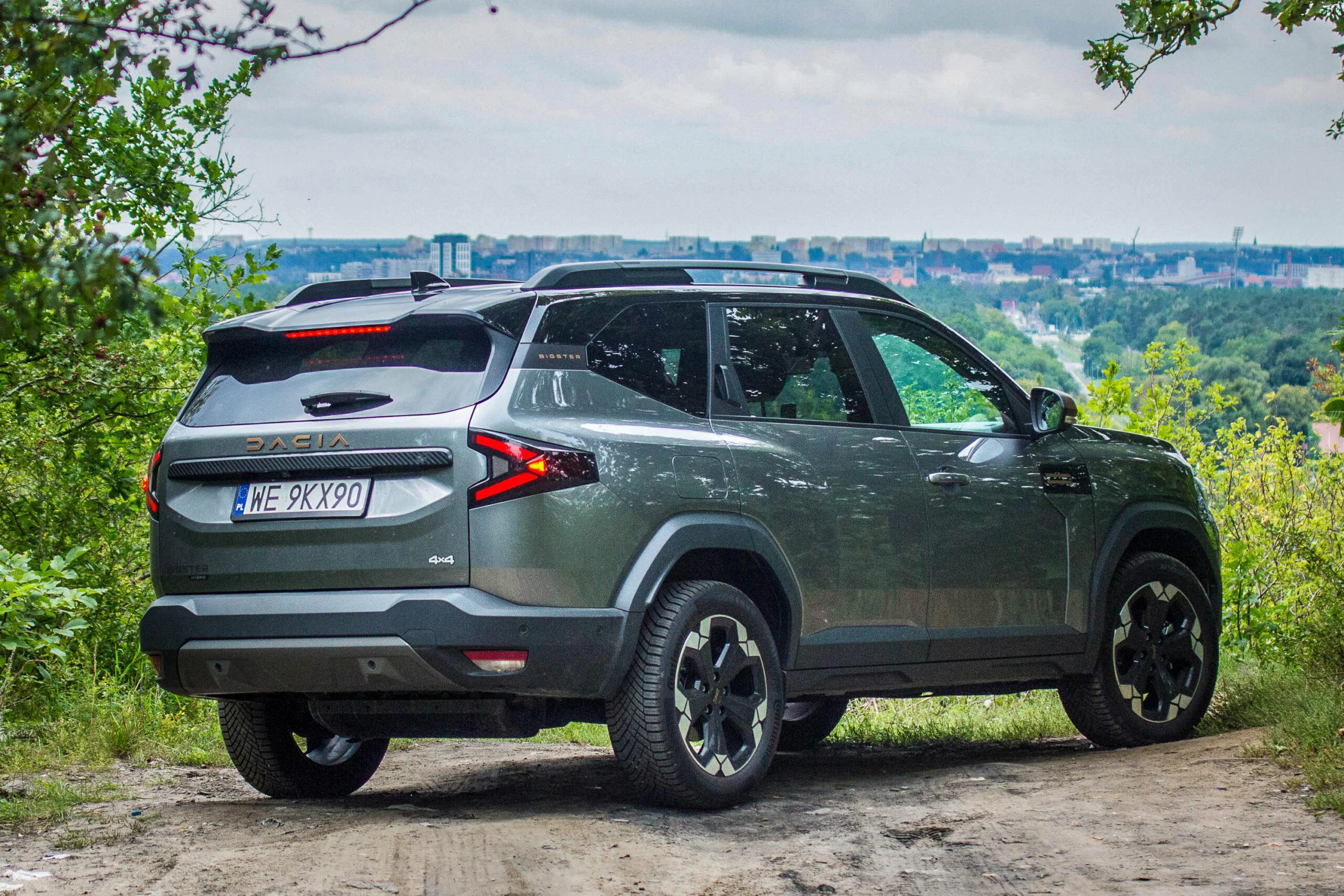 Prześwit wynosi ponad 200mm, wiec Bigsterem z 4x4 można naprawdę dużo