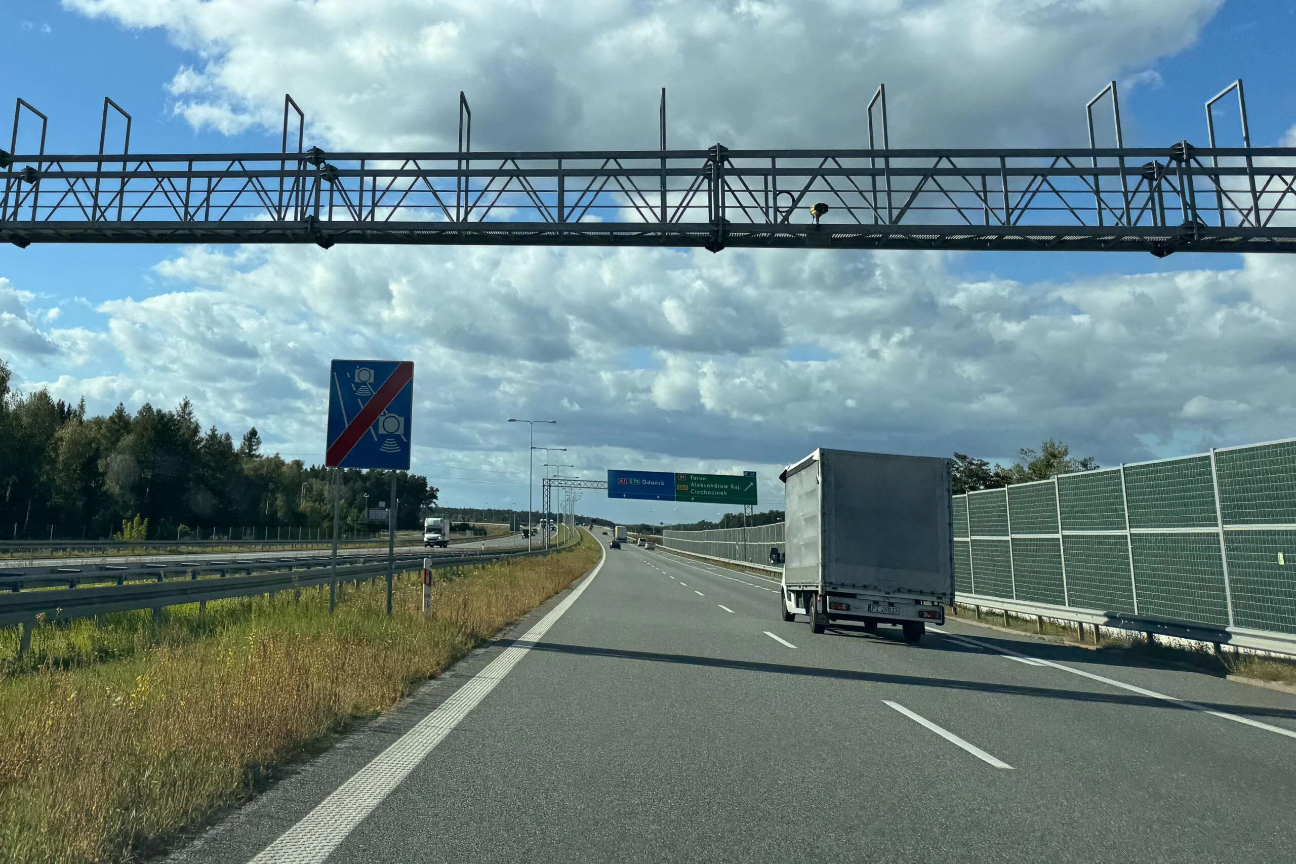 Autostrada i odcinkowy pomiar prędkości - uspokaja ruch
